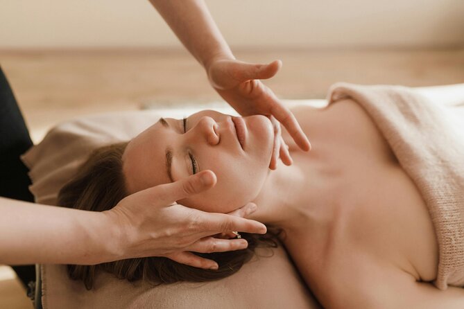 1 Hour Full Body Therapeutic Massage with Transfer in Hurghada - Pickup and transfer: what’s included, what can cost extra