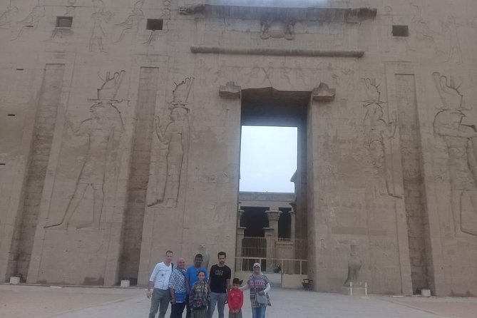 2 Nights Nile cruise from Aswan to Luxor&Abu Simbel And Balloon - Edfu Temple by horse and carriage: why this stop is worth it