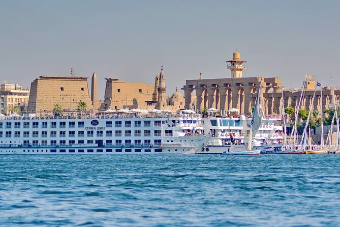 4-Day Nile Cruise: Aswan to Luxor & Abu Simbel + Hot Air Balloon - Day 2: Abu Simbel early morning, then Kom Ombo at cruising speed