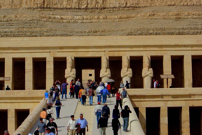 5 Days 4 Nights Nile Cruise Tour - Luxor Temple and Karnak on Day One: Start With the East Bank