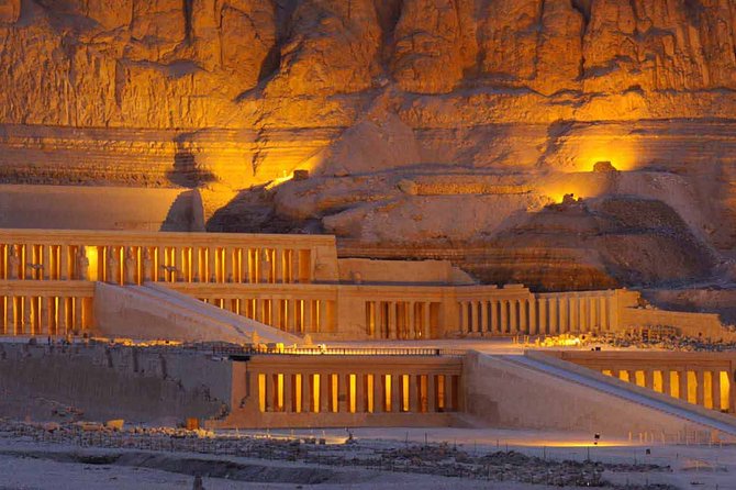 6 Days Hypnotic Cairo & Nile Cruise Tour Package - Day 2: Giza Pyramids, Valley Temple of Khafre, and the Egyptian Museum
