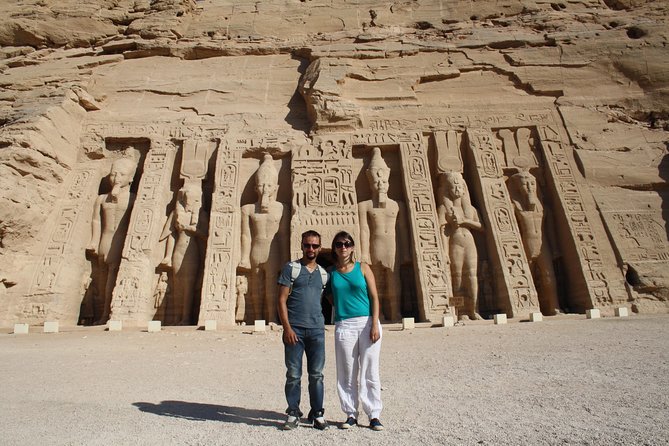 Abu Simbel Excursion 1 Day Trip from Aswan (Sharing Bus & Egyptologist Guide) - Shared minivan logistics, comfort, and group size (max 14)