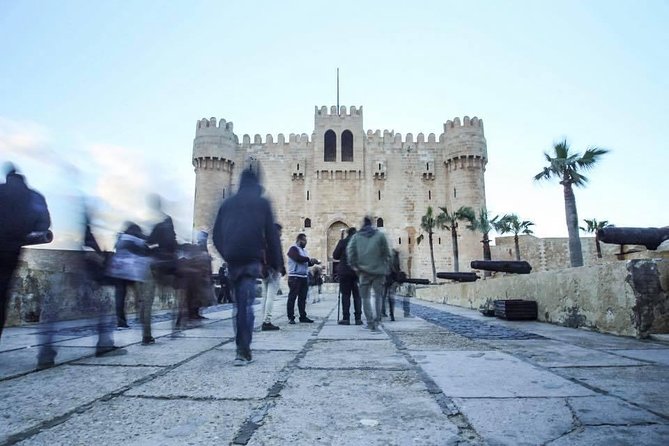 Alexandria Day tour from Cairo-Must See attractions - Kom el Shoqafa Catacombs: The Biggest Underground Surprise