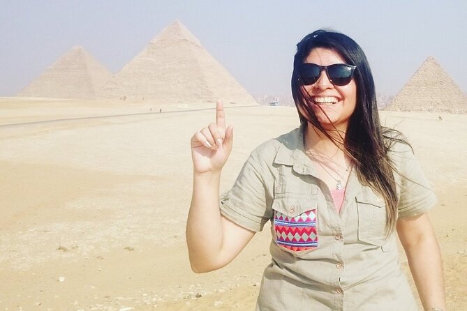 All Inclusive Day tour 8hrs Pyramids, Egyptian Museum and Khan Al-Khalili bazaar - The Pyramids, the Museum, and Khan Al-Khalili in one clean day
