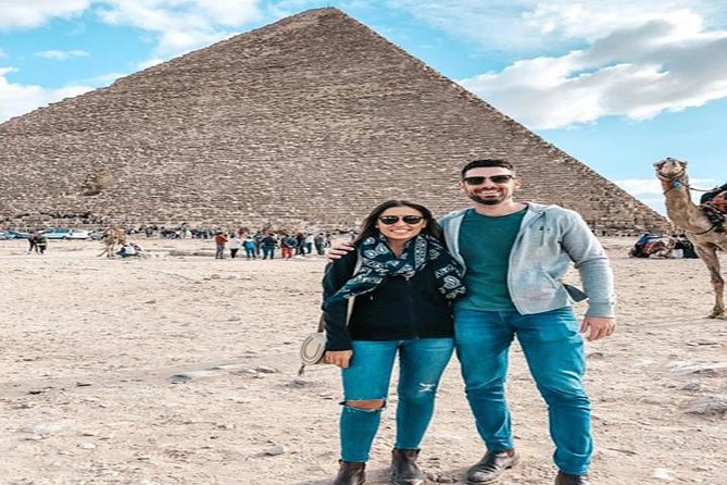All-inclusive Private Trip Giza Pyramids Sphinx Saqqara, Dahshur - The lunch break: VIP meal with views of Giza