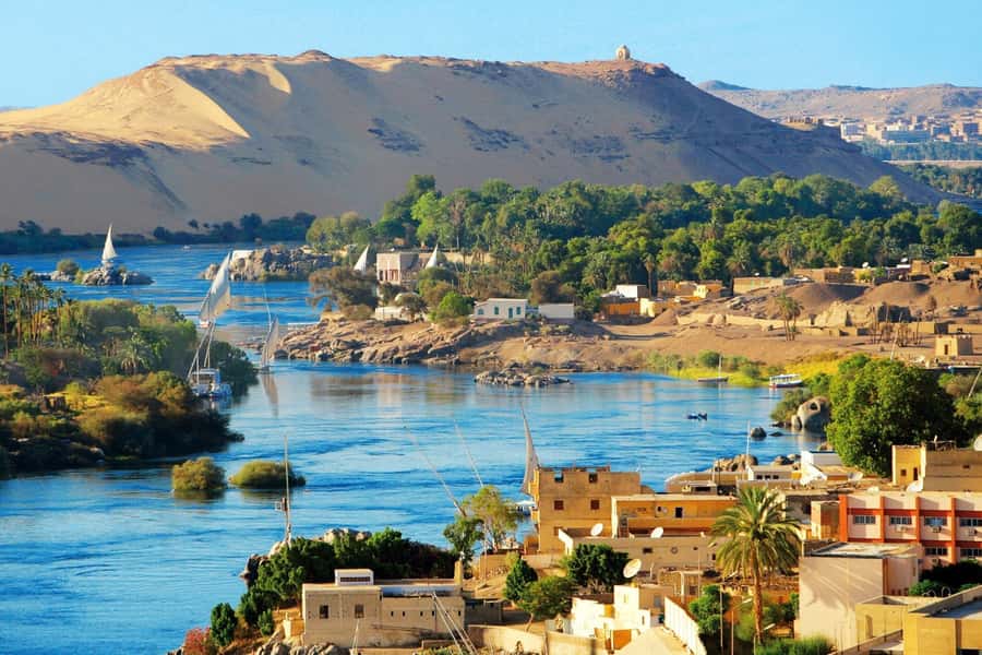Aswan: 3-Day Nile River Cruise to Luxor with Guided Tours - Luxor Day Trip: Valley of the Kings, Deir el Bahari, and Colossi of Memnon