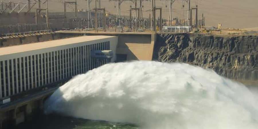 Aswan: High Dam, Unfinished Obelisk, Philae & Nubian Village - The Unfinished Obelisk: cracks, scale, and a working view of history