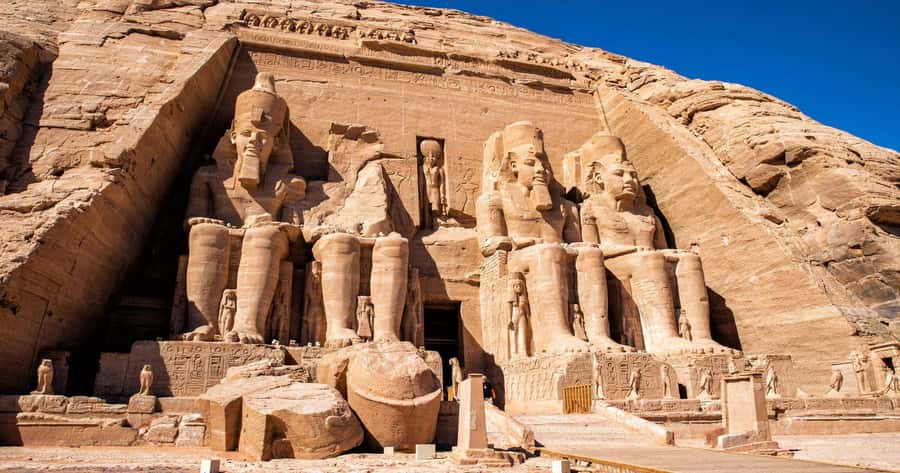 Best Private Day Trip To Abu Simbel From Aswan - Photo Time, Crowds, and the Exit Bazaar Moment