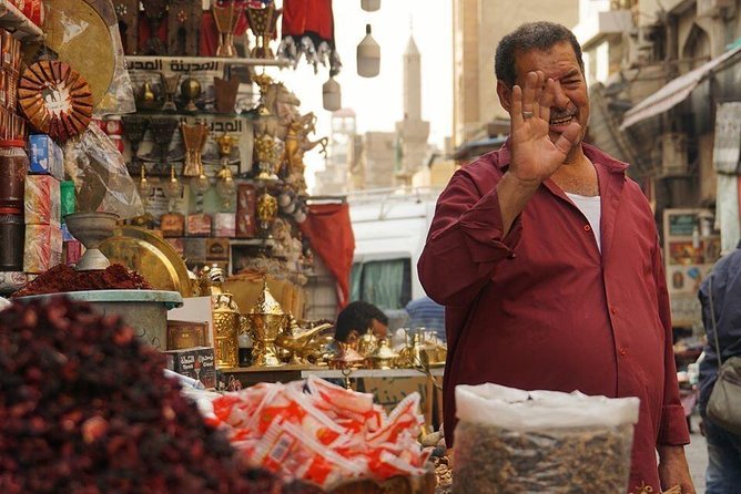 Cairo 8 Hour Private Tour of Pyramids, Egyptian Museum and Bazaar - Lunch in the middle: the unsung hero of full-day tours