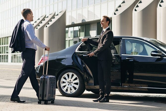 Cairo: Airport Transfer Service With Meeting And Greeting - Finding Your Driver: The Name Sign System That Saves Time