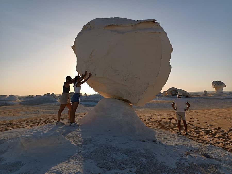 Cairo: Bahariya Oasis & White Desert A Private Day Adventure - Private pickup, air-conditioned transfer, then jeep safari reality