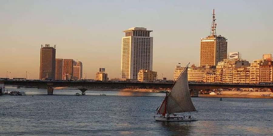 Cairo: Felucca ride on The Nile River with Meals - Boarding A Traditional Felucca: What the Ride Actually Feels Like