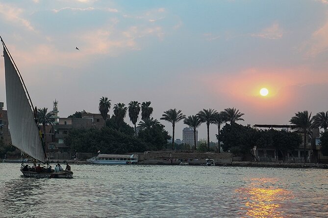 Cairo/Giza: Nile Sunset, Dinner Cruise, Show & Private Transfer - Group Size, Comfort, and Timing