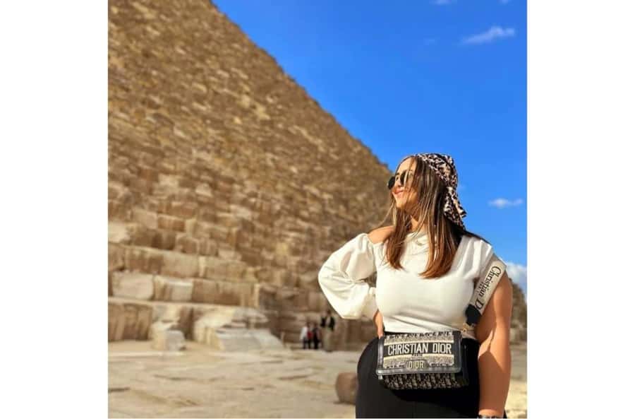 Cairo: Giza Pyramids & Grand Egyptian Museum Tour with Lunch - The camel ride and the shop question: how to stay in charge