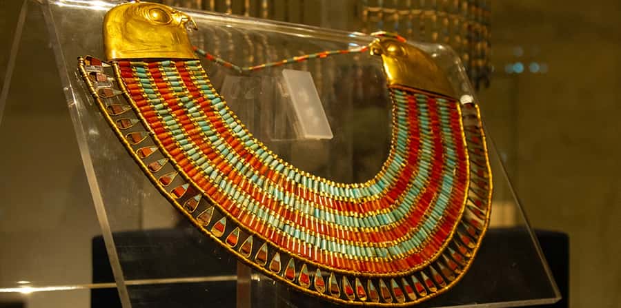 Cairo: Giza Pyramids & Museum of Egyptian Civilization Tour - Why Giza Feels Different With a Guide