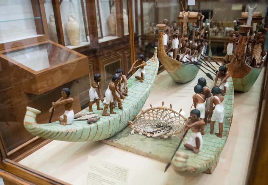 Cairo: Great Pyramids of Giza and Egyptian Museum Tour - Egyptian Museum of Antiquities: seeing artifacts with context