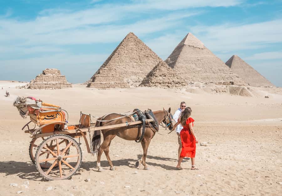 Cairo: Half Day Pyramids Tour by Camel or Horse Carriage - From pickup to the plateau, a 5-hour rhythm that works