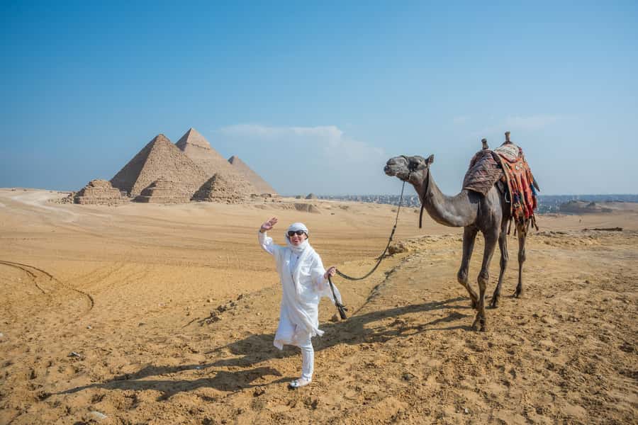 Cairo: Half Day Pyramids Tour by Camel or Horse Carriage - Should you book this Cairo to Giza half-day pyramids tour?