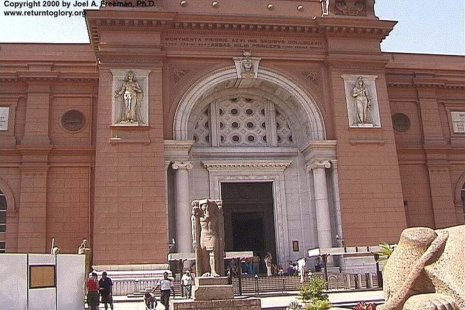Cairo Luxury Tours to Egyptian Museum,Coptic Cairo & Bazaar - How the guide quality affects your whole day