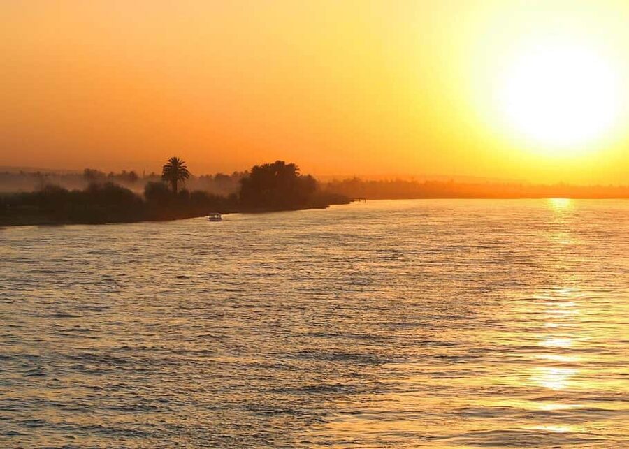Cairo: Nile Dinner Cruise with Belly Dancer Show and Music - Booking tips that help your night go smoothly