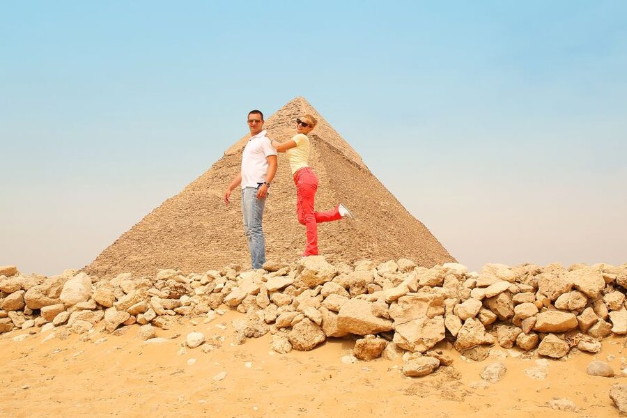 Cairo: Private Half-Day Pyramids Tour with Photographer - Photographer time: getting the couple shots you actually want