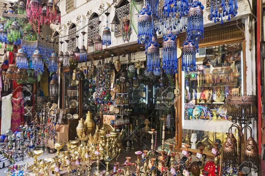 Cairo: Private Pyramids, Museum & Bazaar Tour with Lunch - Lunch in the Middle of a Heat-Heavy Schedule