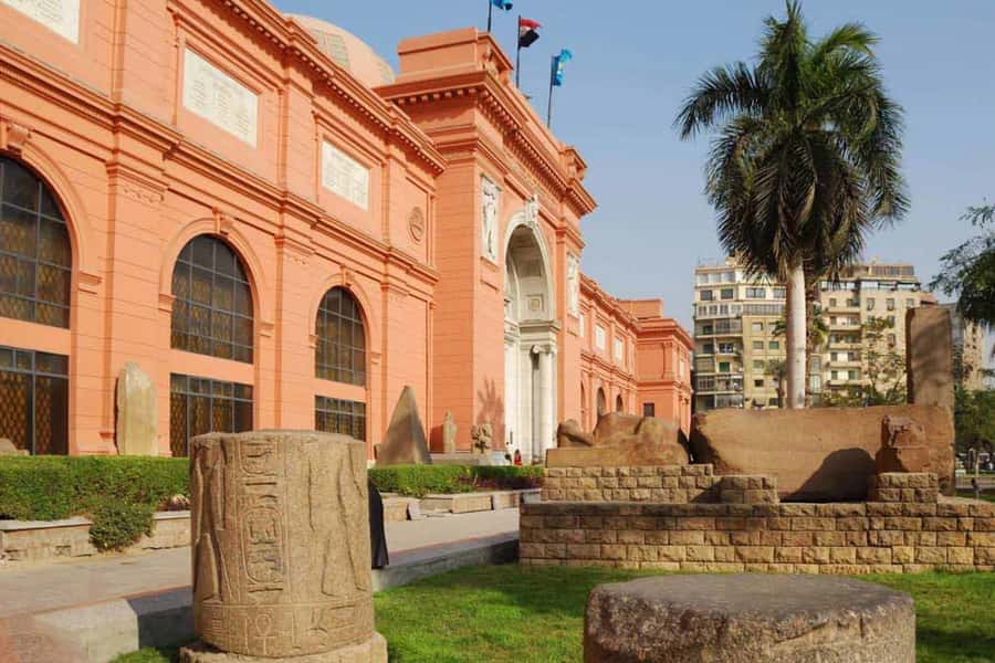 Cairo: Private Pyramids, Museum & Bazaar Tour with Lunch - Skipping the Ticket Line and Other Small Time Wins