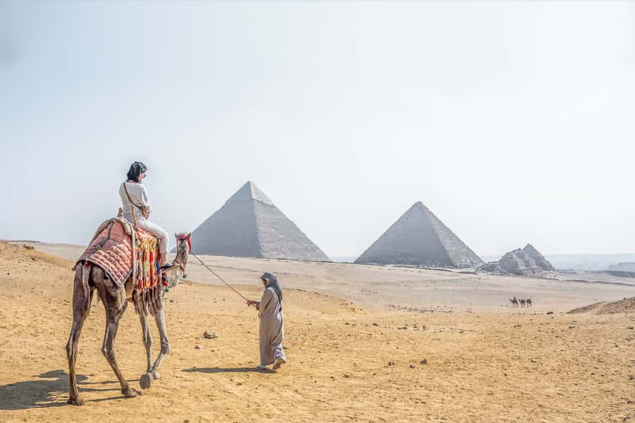 Cairo: Pyramids, Bazaar, Citadel Tour with Photographer - Giza Plateau: pyramids first, then the “how to look” lesson
