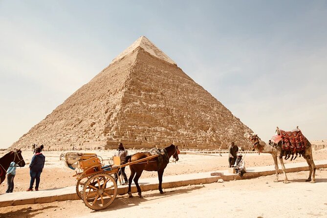 Cairo: Pyramids, Bazaar, Lunch with Female Guide - The Sphinx Photo Moment: How to Make It Less Stressful