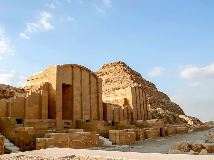 Cairo: Pyramids, Sakkara & Memphis Tour with Lunch - Key things that make this tour work