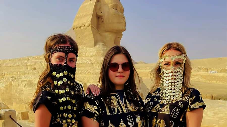Cairo: Pyramids, Sphinx & Grand Egyptian Museum Private Tour - Khufu’s Boats Museum: a memorable closer