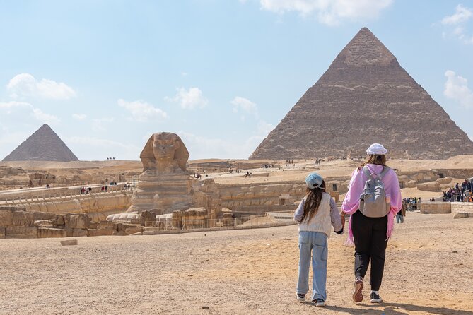 Cairo: Pyramids, Sphinx, Museum & Bazaar Tour with Female Guide - Price and value for a $38.25 Cairo classics tour