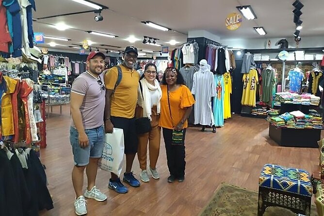 Cairo Shopping tour Private Papyrus Essential oils Bazar Cotton - Papyrus Institute: from hand-made paper to handmade paintings