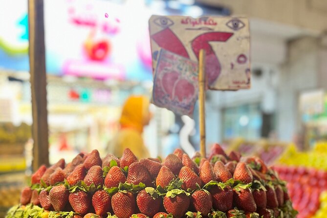 Cairo Street Food with a Local Family - Key things you’ll notice right away