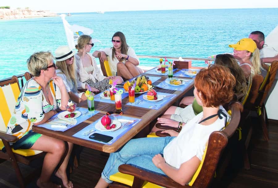 Cairo to Red Sea: VIP Yacht Cruise, Snorkeling & Lunch - Cairo to Ain Sokhna: how the transfer affects your day