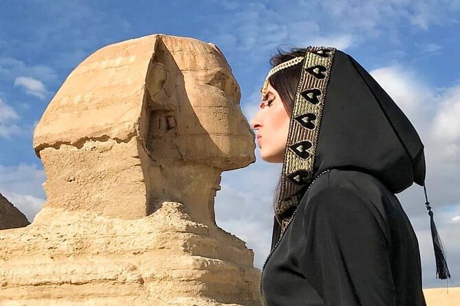 Cheap Private tour to Giza pyramids and the Sphinx - What you really pay for: value at $40 per person