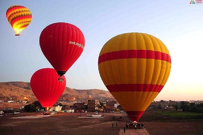 Cheap trip -Luxor: Hot Air Balloon Ride - Memnon statues from the air: the detail shot you didn’t plan for