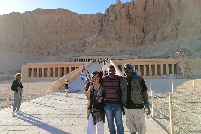 Day Tour To Luxor from Hurghada by Bus - Lunch in Luxor plus time for papyrus and perfume shopping