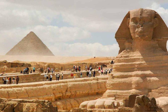 Day Tour to the Pyramids of Giza, Egyptian Museum and Khan El khalili Bazaar - Khan El Khalili and an Al-Azhar Mosque Stop: Ending With Street-Level Cairo