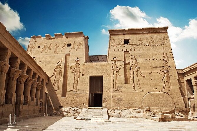 Day Trip to Luxor From Cairo By Flight, King Tut Tomb Included - Group size, language options, and who the guide style suits