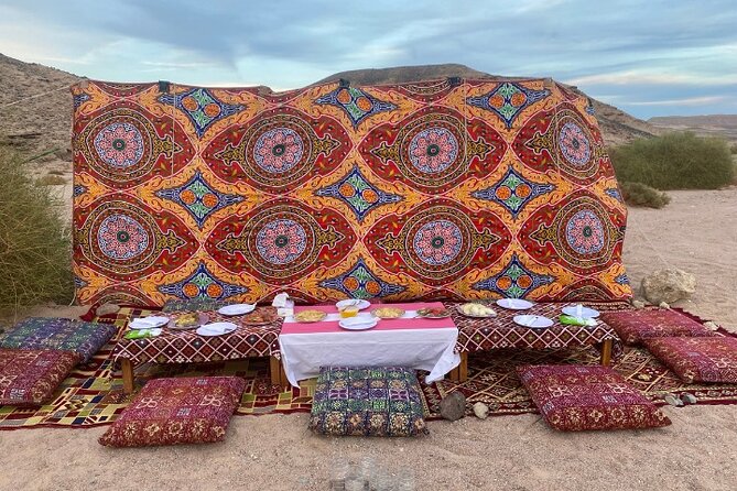 Dining in The Desert - Telescope star gazing: the moment that earns the 5-star energy
