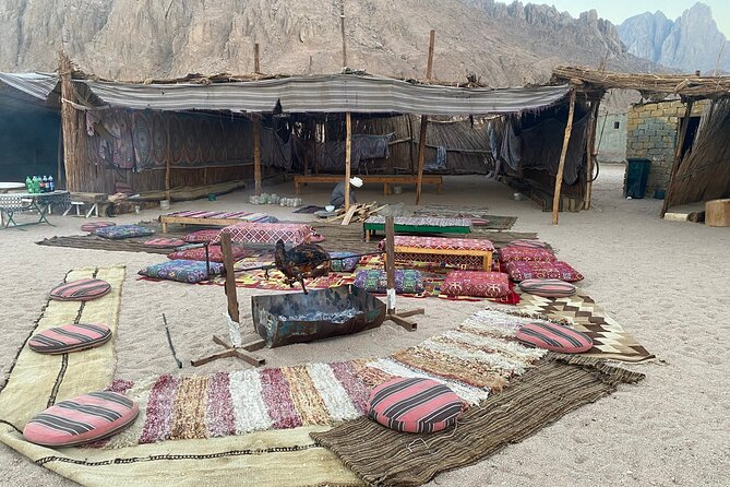 Dining in The Desert - Transport and comfort: AC 4-wheel drive and small-group calm
