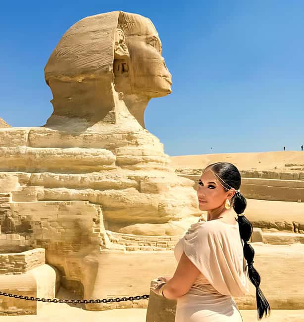 Discover Cairo: Pyramids, Museum & Sphinx Tour from Hurghada - Egyptian Museum: seeing more than mummies in one stop