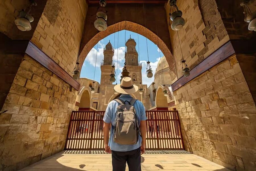 Discover Cairo: Pyramids, Museum & Sphinx Tour from Hurghada - Should you book the Hurghada to Cairo Pyramids, Museum, and Sphinx tour?