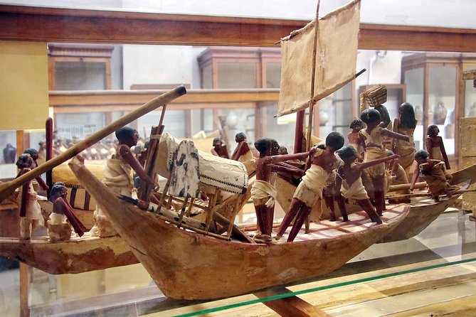 Egyptian Museum in Cairo: Private Guided Tour - Entering Tahrir Square galleries: what the guided route is built to do