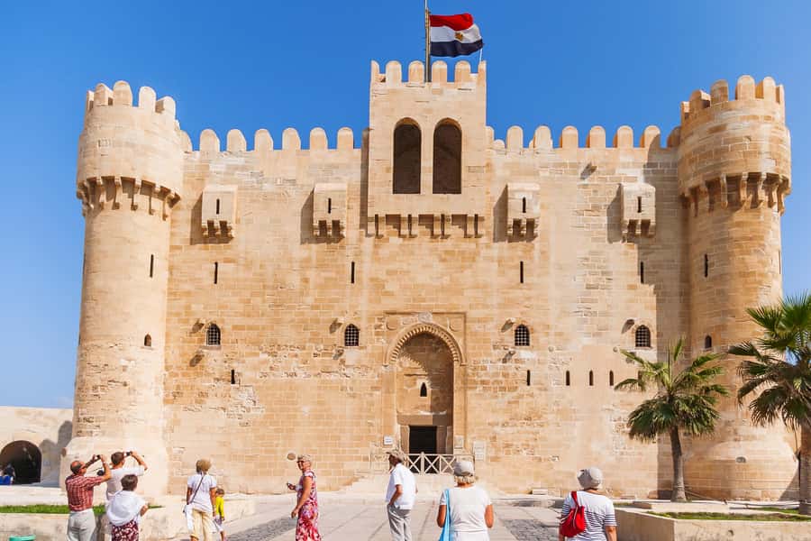 From Alexandria: Full-Day Guided Tour of Historical Sights - Catacombs of Kom El Shoqafa, Tombs, Symbols, and the Seven-Wonders Angle