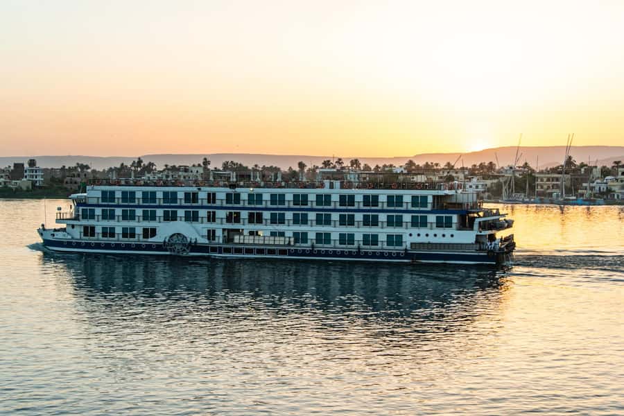From Aswan: 4-Day 3-Night Nile Cruise with Hot Air Balloon - Entering Aswan: High Dam, Incomplete Obelisk, and Philae Temple by Boat