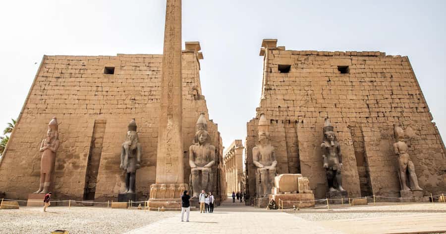 From Cairo: 2-Day Abu Simbel & Luxor Tour - West Bank classics: Valley of the Kings, Memnon, and Hatshepsut
