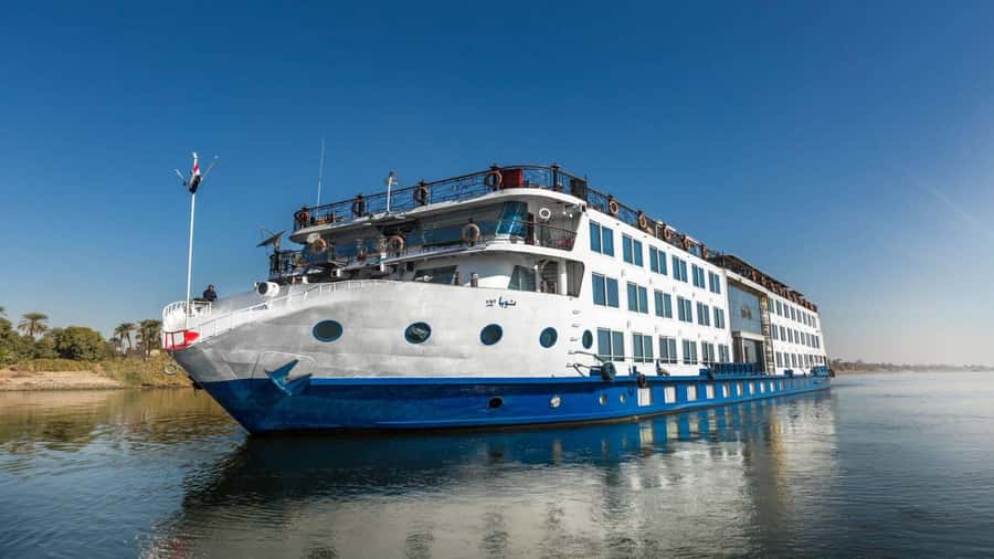 From Cairo: 4-Day Nile Cruise to Aswan w/ Balloon & Flights - Day 1 in Luxor: Karnak, Luxor Temple, and a felucca tea break