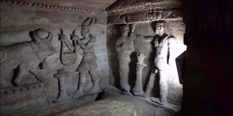 From Cairo: Alexandria Private Day Tour with Guide and Lunch - Kom el Shoqafa Catacombs: Roman-Pharaonic Underworld